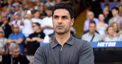 Chris Waddle urges Arsenal to replace Trossard and names Gordon