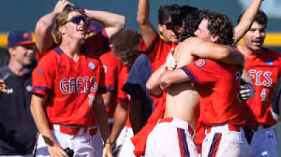 Baseball: Saint Mary's stuns No. 1 UCLA with 10th-inning walk-off