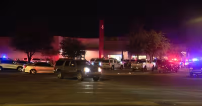 2 hospitalized after shooting at Desert Sky Mall in Phoenix