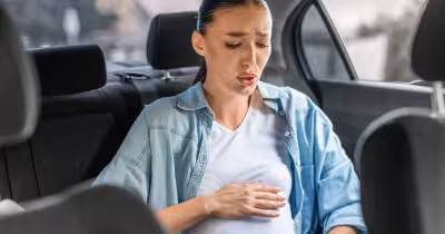 Intoxication ou contractions: Shelbee Dugger-Kemp accouche de jumeaux en voiture
