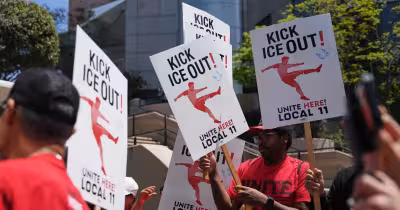 La Times: 2,000 SoFi Stadium workers begin strike vote before World Cup opener