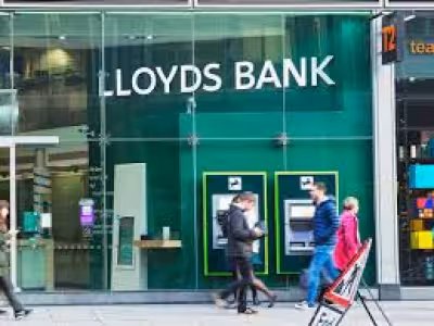 Lloyds Bank branches in West Byfleet and Staines set to close Monday