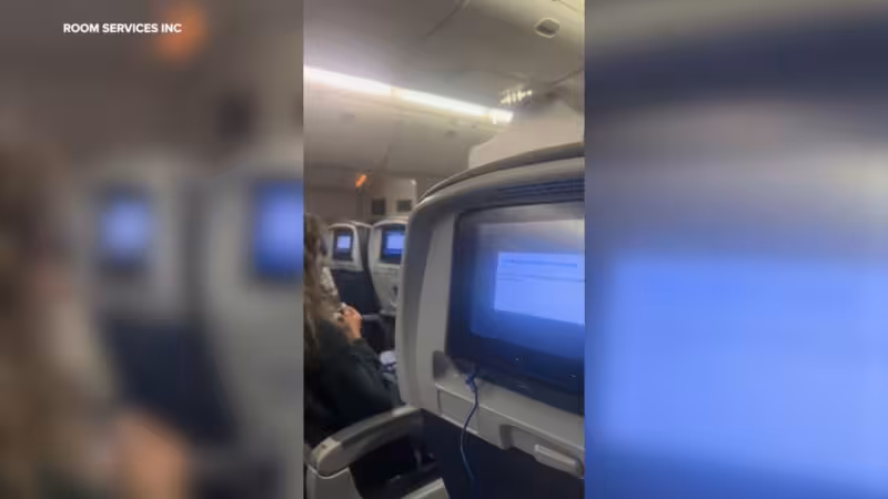 United flight from Newark Liberty International Airport turns back after Bluetooth scare