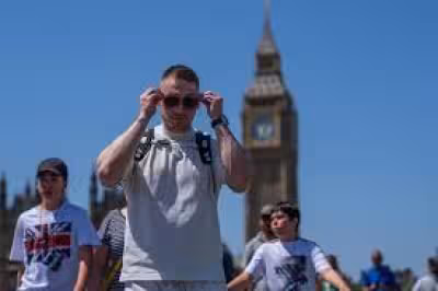 Uk Met Office Summer Forecast points to hotter UK weather and heatwaves