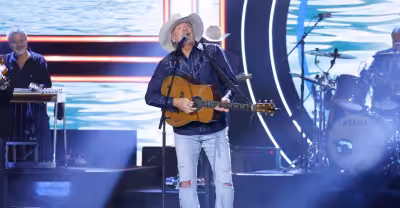 Alan Jackson Final Concert Special to Film at Nissan Stadium for NBC