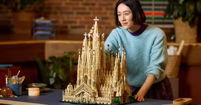 Lego Sagrada Familia model to spotlight Tvitec crown and Roldán steel