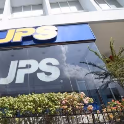 Jamaica hit by islandwide blackout as officials give no cause or timetable
