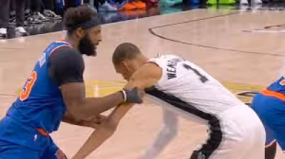 Spurs Vs. Knicks: Josh Hart-Tripping wird nach Review zu Flagrant 1