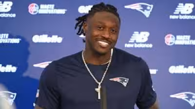 Robert Kraft lands A.J. Brown in Patriots trade that reshapes receiving corps
