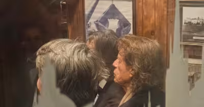 Mick Jagger Pub Performance Oxfordshire: Rolling Stones star surprises Oxford pub