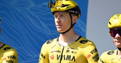 Oscar Onley chain drop sparks Netcompany-Ineos wait at Tour Auvergne-Rhône-Alpes