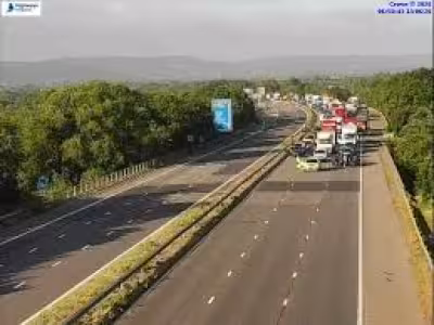 M5 Traffic stops near Taunton as police incident halts motorway near junctions 25 and 24