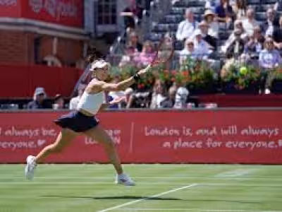 Jovic stuns Amanda Anisimova to reach HSBC Championships semifinals