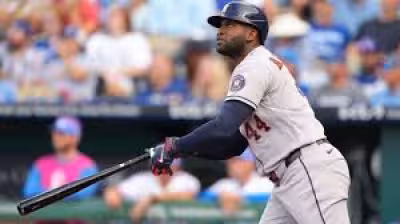 Kansas City Royals fall 10-8 after wild rally from 9-0 hole to Astros