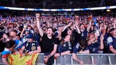 Patrick Beach and thousands of Australians crowd Vancouver before World Cup opener