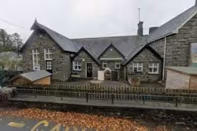 Ysgol Y Garreg Primary School to close on 31 August after unanimous vote