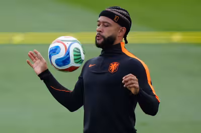 Maeda chatter, World Cup timing and live reader debate before Netherlands v Japan