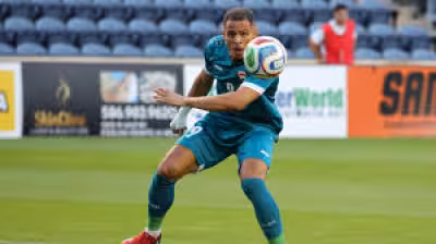 Ali Al-hamadi helps Iraq reach World Cup after Bolton-style breakthrough