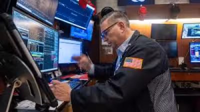 Stock mixed as Dow rises ahead of Fed decision and Strait of Hormuz reopening