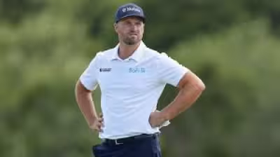 Sam Burns in the mix as Wyndham Clark hangs on atop US Open at Shinnecock Hills