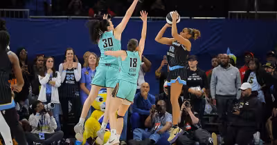 Sydney Taylor scores 30 for Sky and joins rare WNBA company