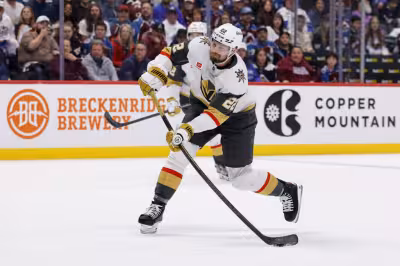 Chicago Blackhawks sign Cole Smith to three-year, $9 million deal