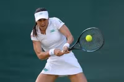 Cirstea fights Noskova in Wimbledon third round after saving two match points