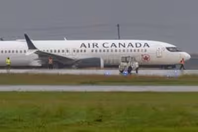 Air Canada Landing Video In Montreal Shows Jet in Grass After Taxiway Exit