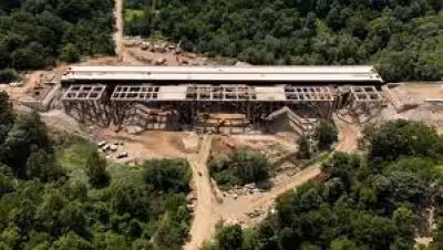 Commercial Street Bridge Demolition clears Parkway East after delay
