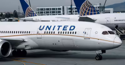 United Airlines Employee Passenger Confrontation at SFO Sparks ICE Threat Probe