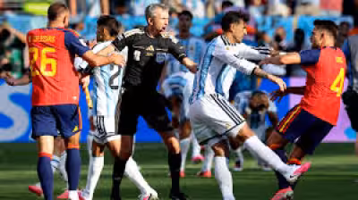 Argentina National Football Team lose World Cup final as Leandro Paredes sees red