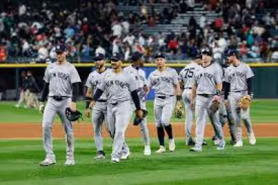 Yankees Vs White Sox next in Chicago after rough Sunday Night Baseball loss