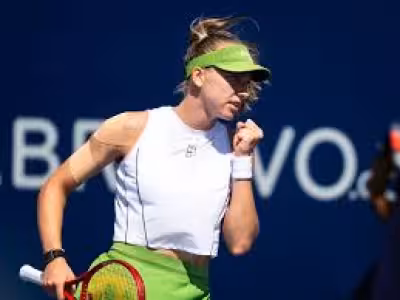 Alina Korneeva stuns Emma Navarro at National Bank Open for first Top 30 win