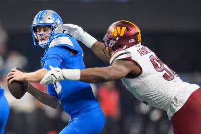 Dorrance Armstrong gets one-game suspension for personal conduct violation