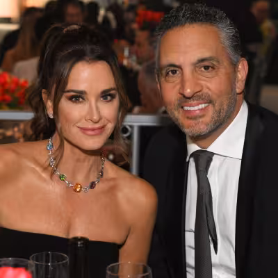 Kyle Richards breaks down over Mauricio Umansky anniversary text in TV preview