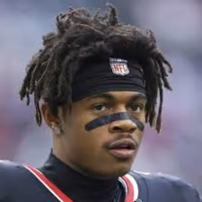 Dell Tank on own plan as Texans weigh preseason return
