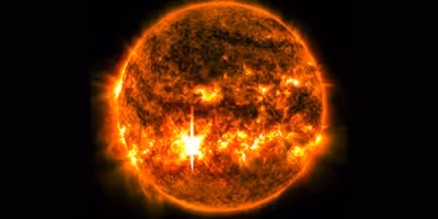 M6.9 Solar Flare August 25 Sends CME Toward Earth Later This Week