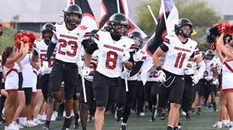 Mater Dei Football edges Orem 32-26 in intersectional win