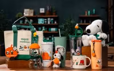 Starbucks Snoopy Glass Cold Cup joins 10-piece Peanuts drop for Sept. 15