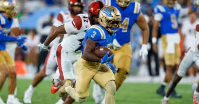 UCLA beats San Diego State 28-10 at Rose Bowl Stadium after scoreless half