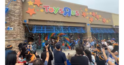 Toys R Us to open 120 new U.S. stores this holiday season