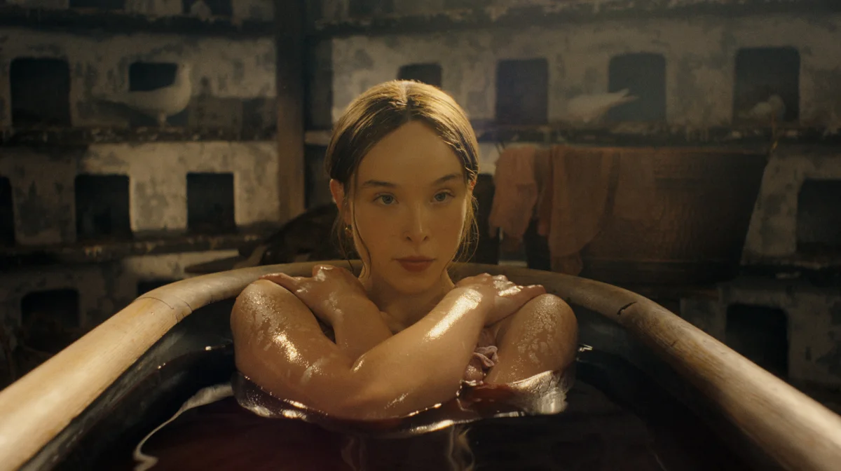 Lizzie Borden Netflix Monster Review Leans Hard Into Guilt And Gore Mogaz Lizzie Borden Netflix Monster Review Leans Hard Into Guilt And Gore Mogaz