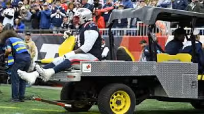 Mike Onwenu carted off with ankle injury in Patriots-Steelers game
