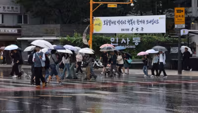 Chuseok fog to cut visibility below 200m before holiday rain spreads