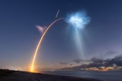 Spacex Stock Price Falls 9% in Weekly Space Selloff as FCC Awaits