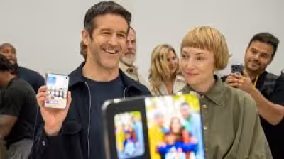 Apple Iphone Duo Sold Out as preorder demand hits launch-day inventory