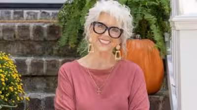 Paula Deen draws attention with rare Instagram video and visible weight loss