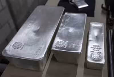 Gold And Silver Price Decline Deepens as Silver Hits Lowest Since November 28, 2025