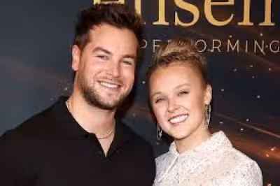 Jojo Siwa Engaged talk turns on same blue ring image she and Chris Hughes found
