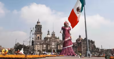 México seeks Récord Guinness with 32-meter catrina for Day Of The Dead 2026